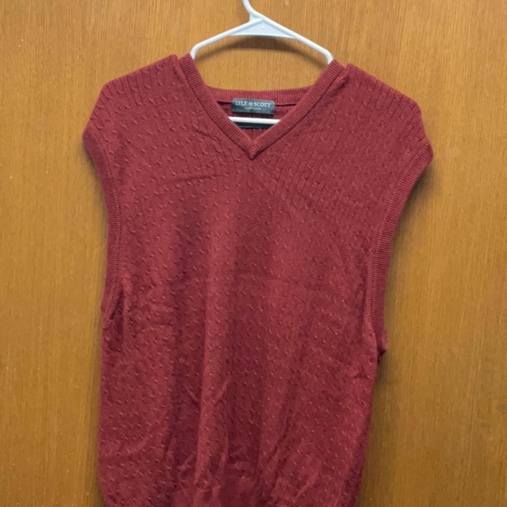 Lyle & Scott Red Vest Size L MENS